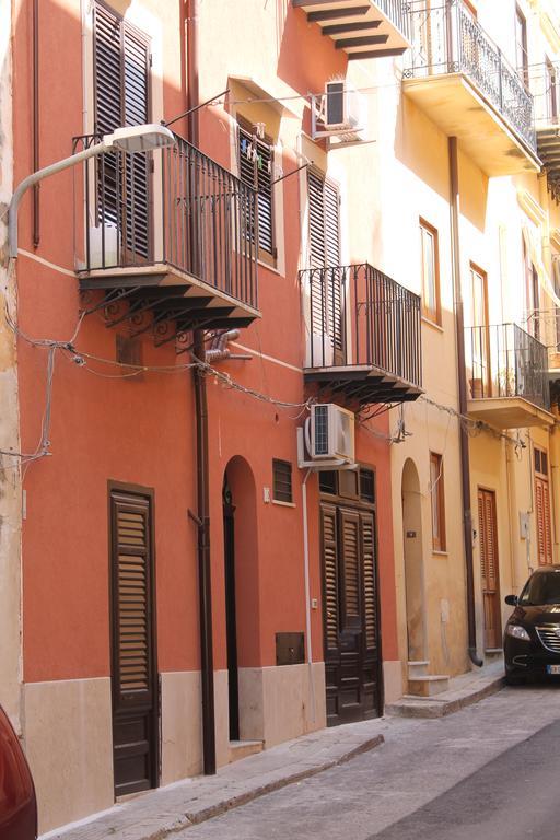 Casa Longo 2 Apartment Castellammare del Golfo Bagian luar foto