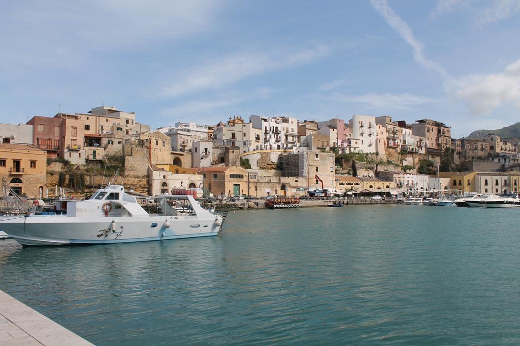 Casa Longo 2 Apartment Castellammare del Golfo Bagian luar foto